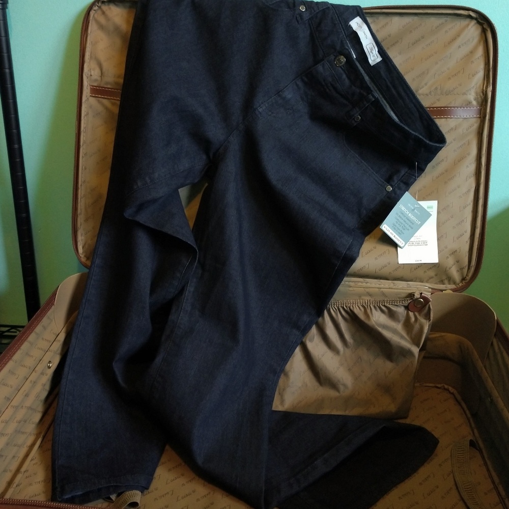 🏷️👖NWT Jaclyn Smith Angel Fit Bootcut Jeans